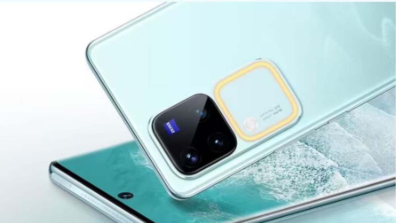 50 എംപിയുടെ മൂന്ന് ക്യാമറ! വീണ്ടും അമ്പരപ്പിക്കാന്‍ വിവോ; വി40, വി40 പ്രോ എന്നിവ ഉടന്‍ ഇന്ത്യയില്‍