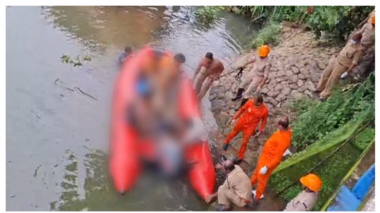 കോട്ടയത്ത് താറാവ് കർഷകൻ മുങ്ങിമരിച്ചു; വള്ളത്തിൽ നിന്നും വെള്ളത്തിലേക്ക് വീണ് അപകടം കോട്ടയത്ത് താറാവ് കർഷകൻ മുങ്ങിമരിച്ചു; വള്ളത്തിൽ നിന്നും വെള്ളത്തിലേക്ക് വീണ് അപകടം