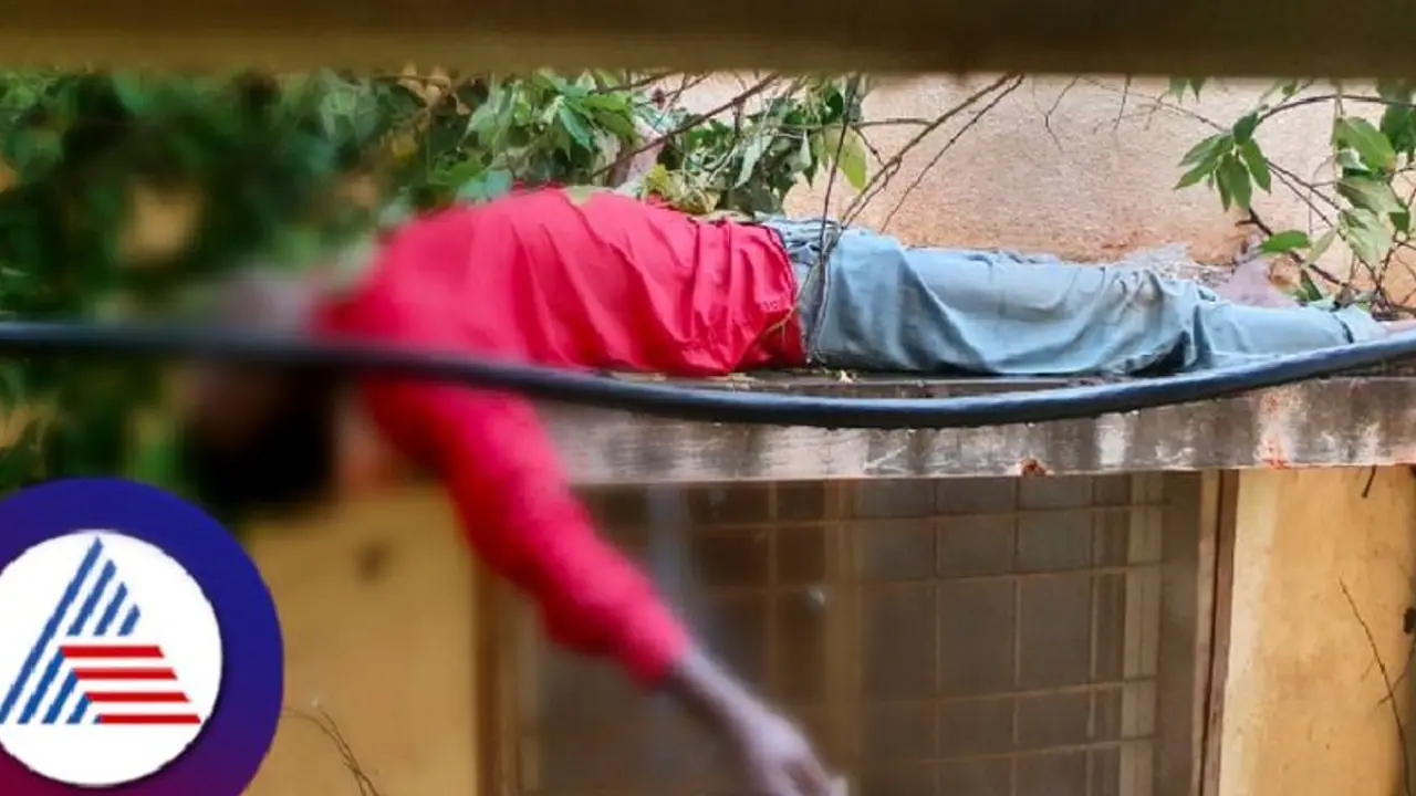 ಚಿಕಿತ್ಸೆಗೆಂದು ಆಸ್ಪತ್ರೆಗೆ ಬಂದಿದ್ದ ವ್ಯಕ್ತಿ ಮಹಡಿ ಮೇಲಿಂದ ಜಿಗಿದು ಆತ್ಮಹತ್ಯೆ!