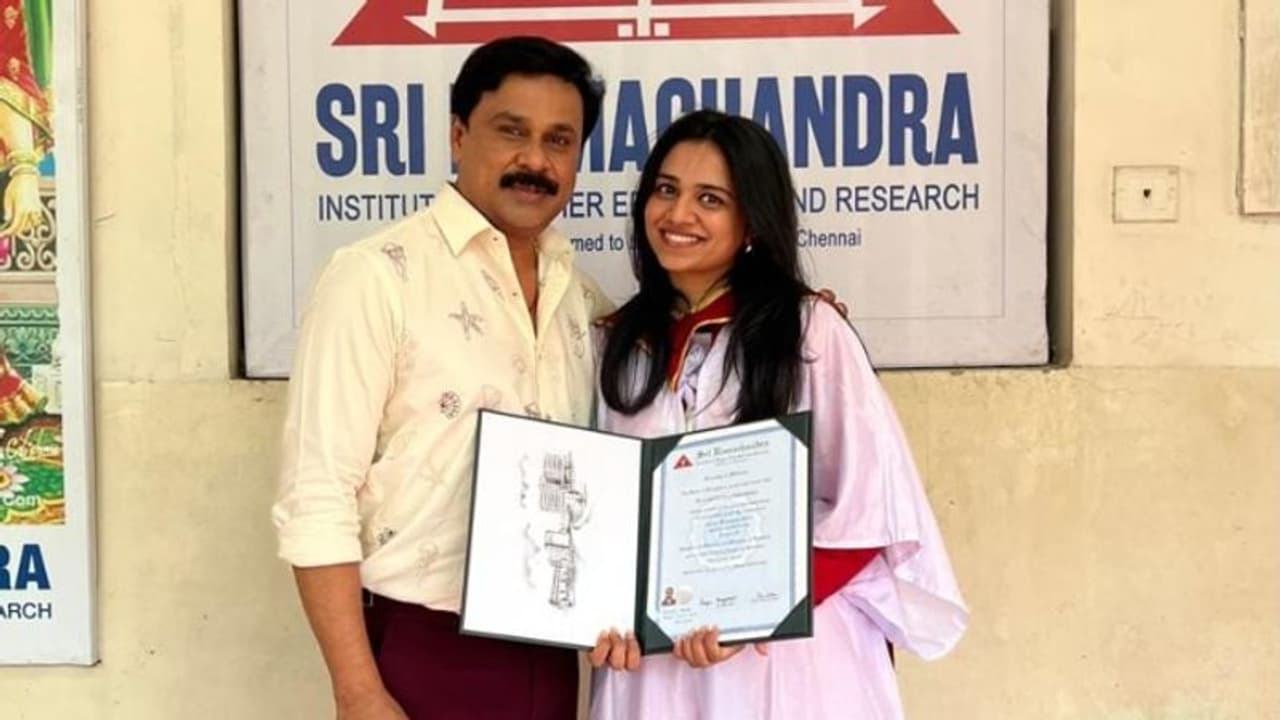 മകള്‍ ഇനി 'ഡോ: മീനാക്ഷി'; സന്തോഷം പങ്കുവച്ച് ദിലീപ്