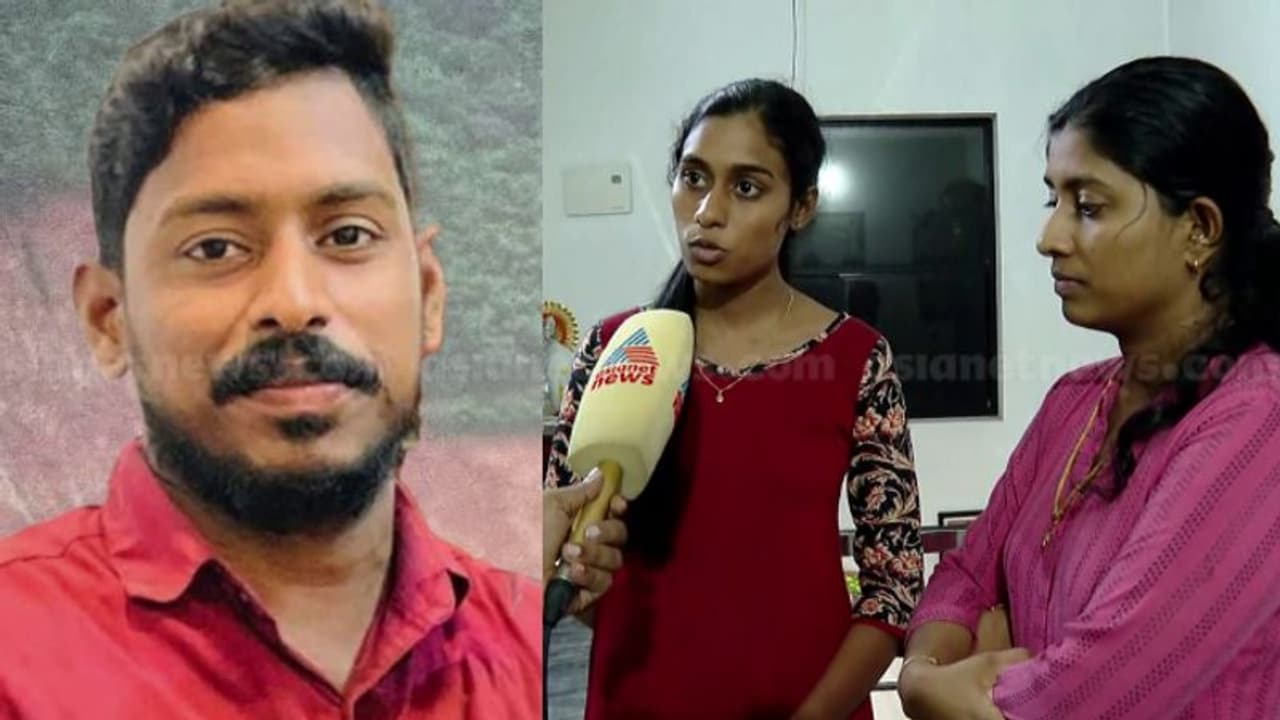 ഉത്തര കന്നഡ എസ്പിയെ തള്ളി അര്ജ്ജുൻ്റെ കുടുംബം: ഷിരൂരിലെ തിരച്ചിലിൽ അതൃപ്തിയെന്ന് സഹോദരിമാര് ഉത്തര കന്നഡ എസ്പിയെ തള്ളി അര്ജ്ജുൻ്റെ കുടുംബം: ഷിരൂരിലെ തിരച്ചിലിൽ അതൃപ്തിയെന്ന് സഹോദരിമാര്