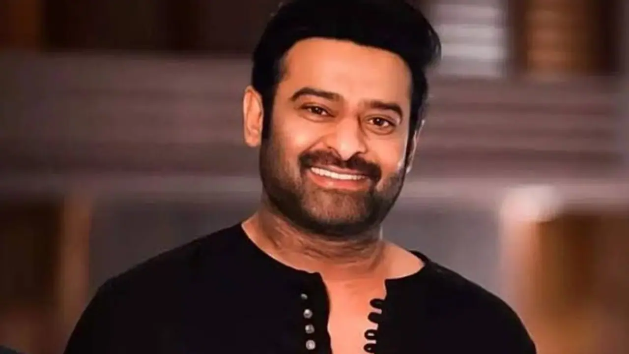 బ్లాక్ బస్టర్ కొట్టిన ప్రభాస్ రెమ్యూనరేషన్ తగ్గించుకున్నాడా? ఇదేం లాజిక్! బ్లాక్ బస్టర్ కొట్టిన ప్రభాస్ రెమ్యూనరేషన్ తగ్గించుకున్నాడా? ఇదేం లాజిక్!