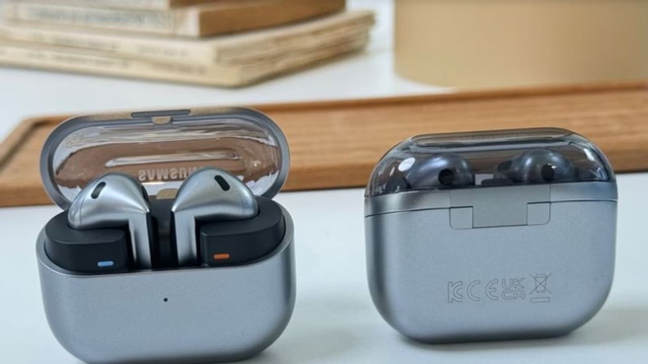 ആപ്പിളിന് വെല്ലുവിളിയായി സാംസങ് ഗ്യാലക്‌സി ഇറക്കിയ ബഡ്‌സ് കുളമായെന്ന് വാങ്ങിയവര്‍; വില്‍പന നിര്‍ത്തിവച്ചു