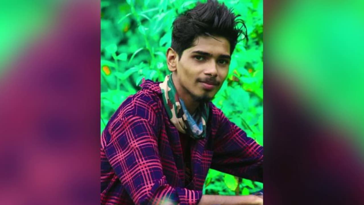 നിയന്ത്രണം തെറ്റിയ ബൈക്ക് മരത്തിലിടിച്ച് യുവാവിന് ദാരുണാന്ത്യം നിയന്ത്രണം തെറ്റിയ ബൈക്ക് മരത്തിലിടിച്ച് യുവാവിന് ദാരുണാന്ത്യം