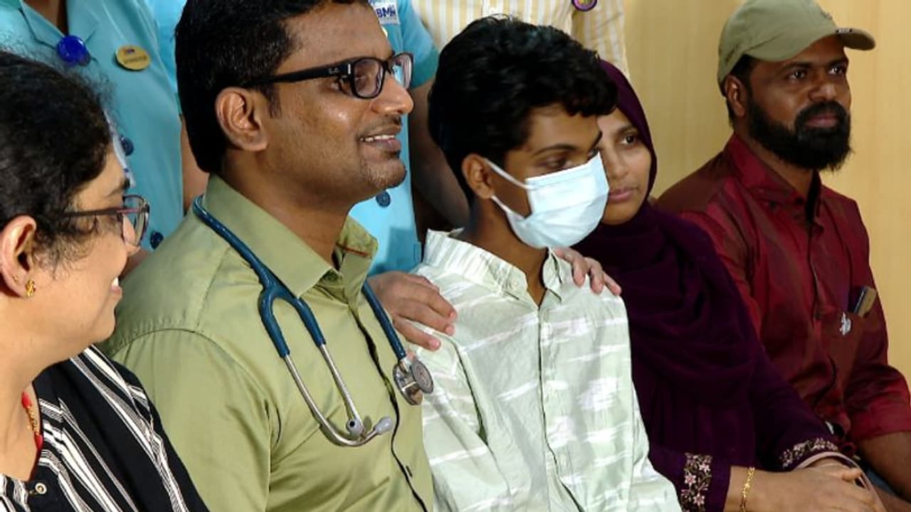 രാജ്യത്ത് ആദ്യം; അമീബിക് മസ്തിഷ്ക ജ്വരത്തെ അതിജീവിച്ച് 14കാരൻ, രോഗം നേരത്തെ തിരിച്ചറിഞ്ഞത് നേട്ടമായി രാജ്യത്ത് ആദ്യം; അമീബിക് മസ്തിഷ്ക ജ്വരത്തെ അതിജീവിച്ച് 14കാരൻ, രോഗം നേരത്തെ തിരിച്ചറിഞ്ഞത് നേട്ടമായി