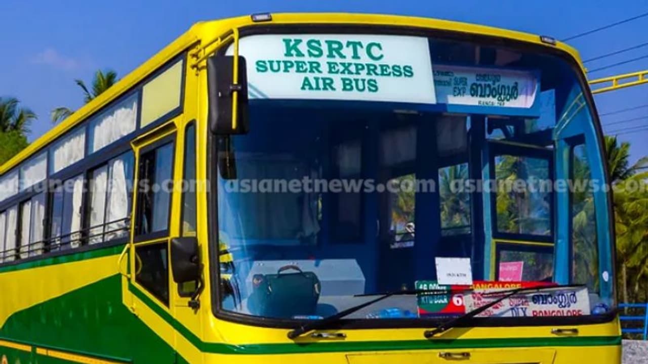 ബെംഗളൂരു കോഴിക്കോട് കെഎസ്ആർടിസി ബസിൽ സിഗരറ്റ് കടത്ത്: ഒന്നുമറിഞ്ഞില്ലെന്ന് കണ്ടക്ടർ, നടപടിക്ക് ശുപാർശ ബെംഗളൂരു കോഴിക്കോട് കെഎസ്ആർടിസി ബസിൽ സിഗരറ്റ് കടത്ത്: ഒന്നുമറിഞ്ഞില്ലെന്ന് കണ്ടക്ടർ, നടപടിക്ക് ശുപാർശ