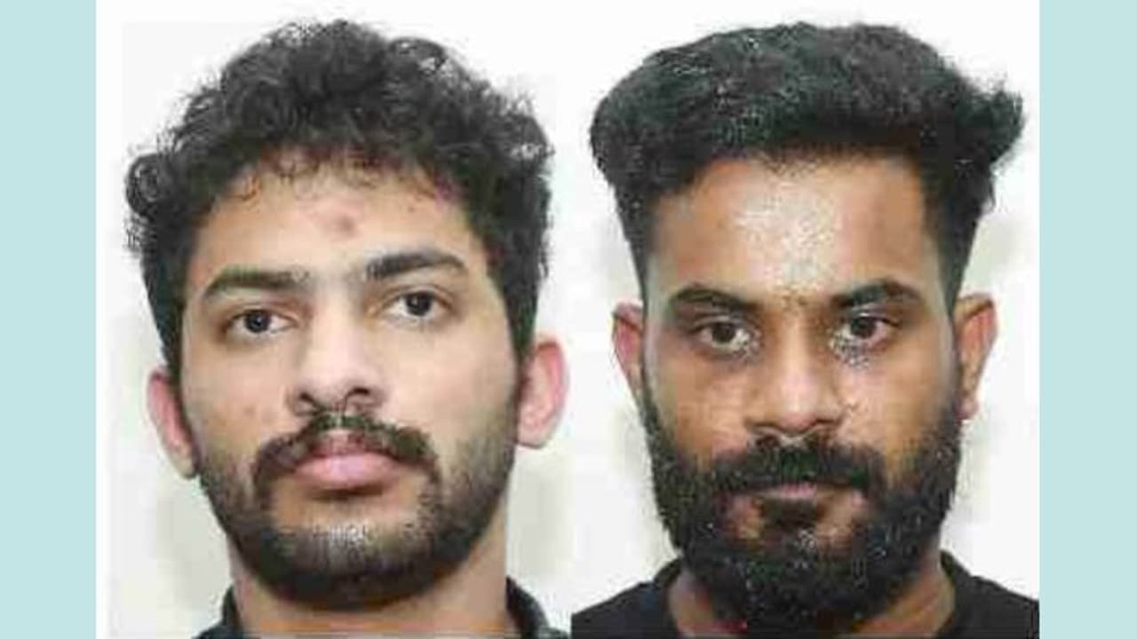 മറന്നുവച്ച ബാഗിൽ എം ഡി എം എയും തിരിച്ചറിയൽ രേഖകളും; പെരിന്തൽമണ്ണയിൽ ലഹരി വിൽപനക്കാരെ കുരുക്കി പൊലീസ് മറന്നുവച്ച ബാഗിൽ എം ഡി എം എയും തിരിച്ചറിയൽ രേഖകളും; പെരിന്തൽമണ്ണയിൽ ലഹരി വിൽപനക്കാരെ കുരുക്കി പൊലീസ്