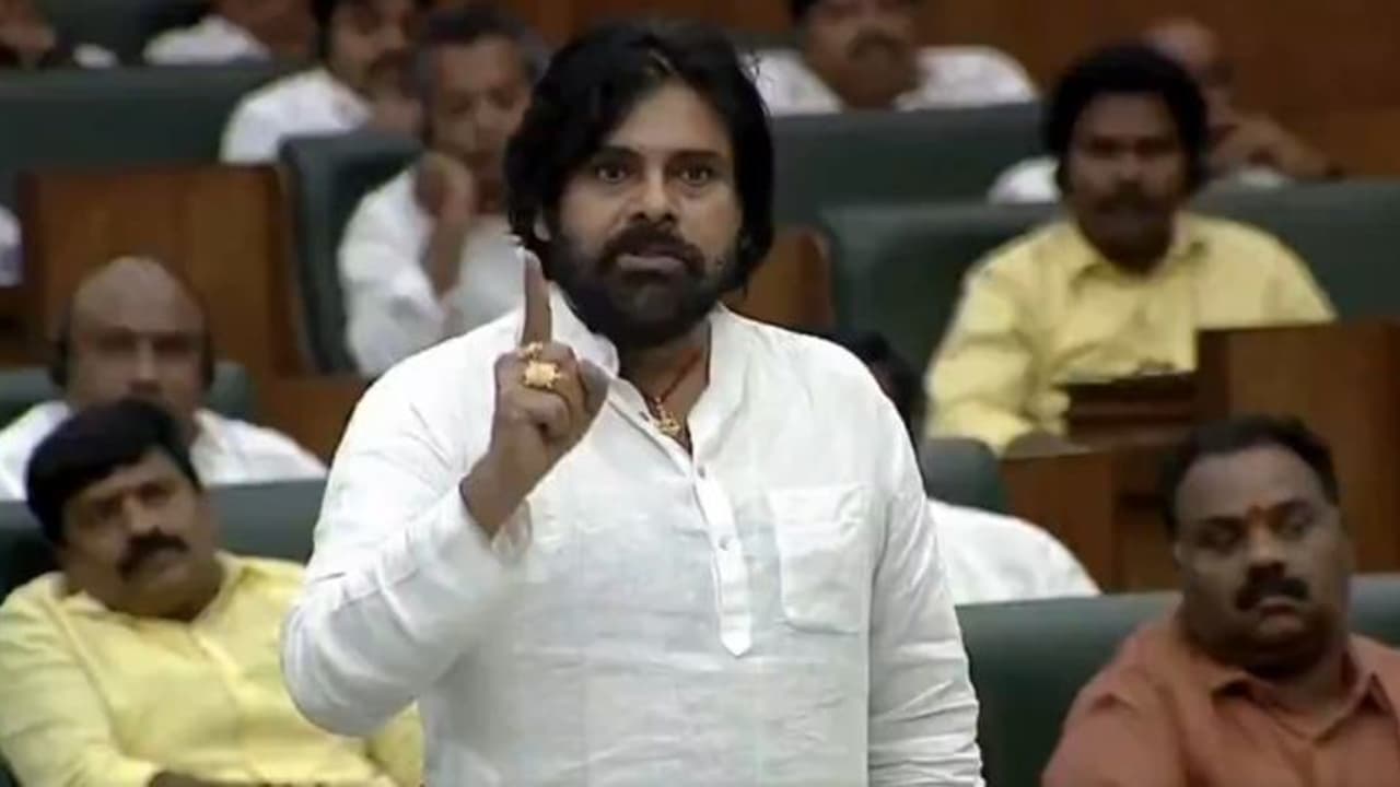 అచ్యుతాపురం ప్రమాదంతో సర్కార్ హైఅలర్ట్ ... యాక్షన్ ప్లాన్ తో రంగంలోకి పవన్ కల్యాణ్... అచ్యుతాపురం ప్రమాదంతో సర్కార్ హైఅలర్ట్ ... యాక్షన్ ప్లాన్ తో రంగంలోకి పవన్ కల్యాణ్...