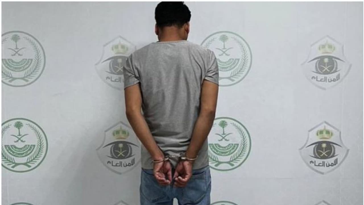 സൗദിയില് സ്ത്രീയെ ശല്യപ്പെടുത്തിയ ഇന്ത്യൻ യുവാവ് അറസ്റ്റിൽ സൗദിയില് സ്ത്രീയെ ശല്യപ്പെടുത്തിയ ഇന്ത്യൻ യുവാവ് അറസ്റ്റിൽ