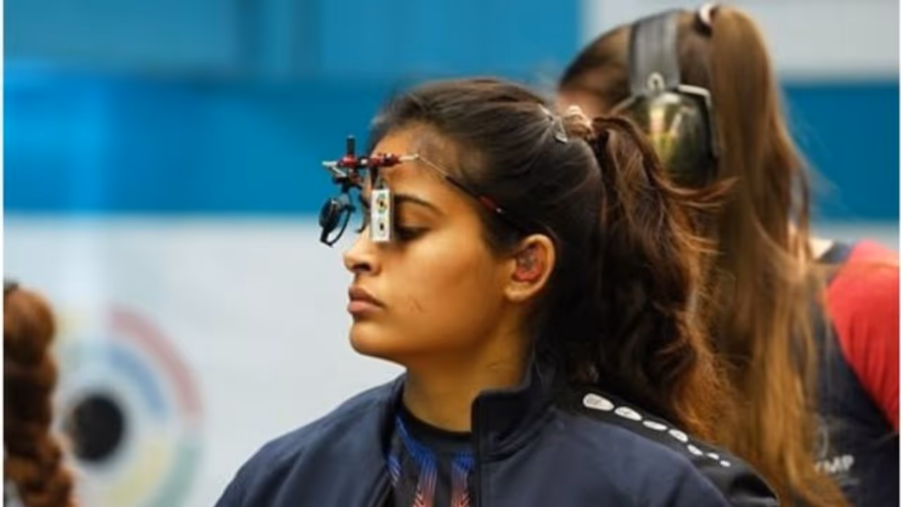 മനം നിറച്ച് മനു! പാരീസില്‍ ആദ്യ മെഡല്‍ വെടിവെച്ചിട്ട് ഇന്ത്യ, ഷൂട്ടിംഗില്‍ വെങ്കലം