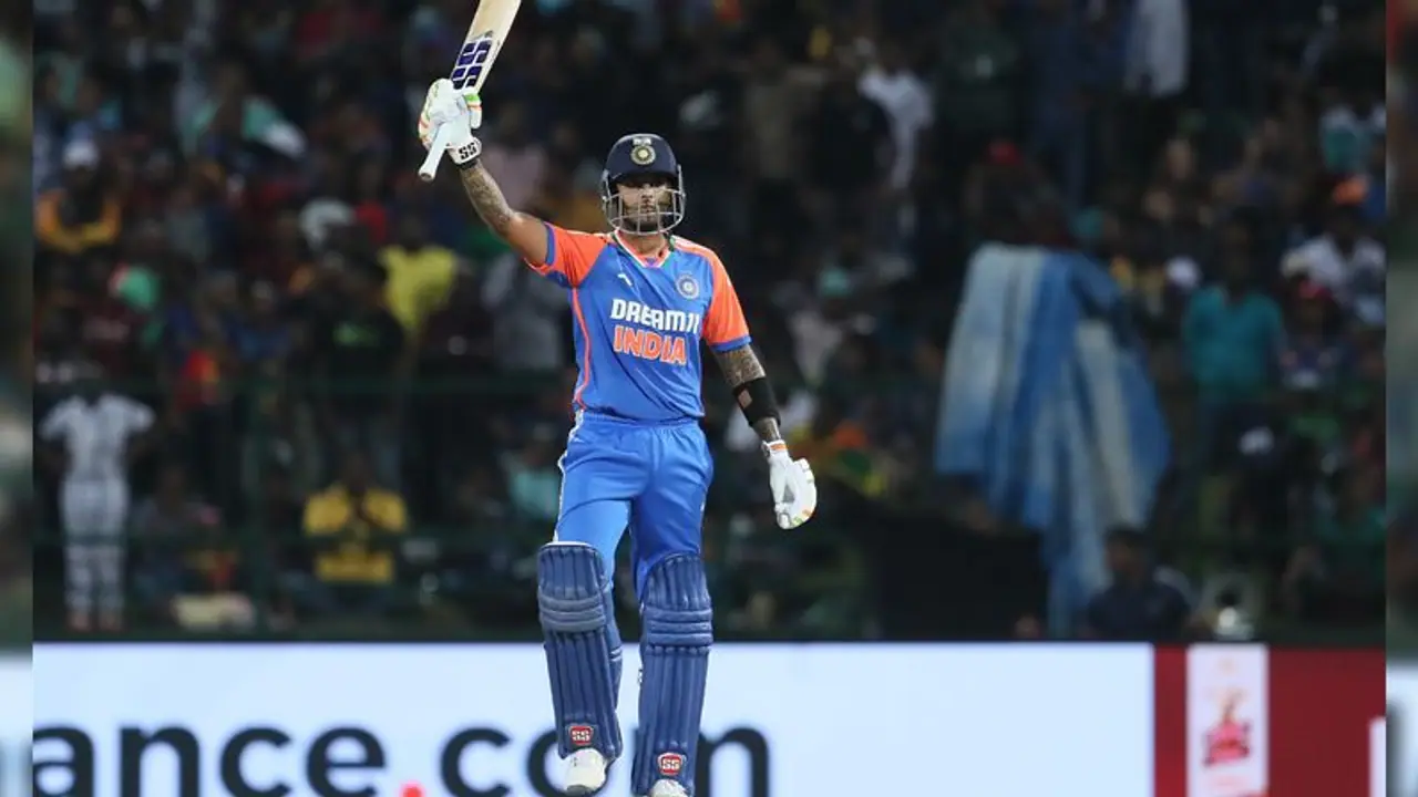 ಮೊದಲ ಟಿ20: ಭಾರತದ ಅಬ್ಬರಕ್ಕೆ ಮಣಿದ ಲಂಕಾ ಮೊದಲ ಟಿ20: ಭಾರತದ ಅಬ್ಬರಕ್ಕೆ ಮಣಿದ ಲಂಕಾ