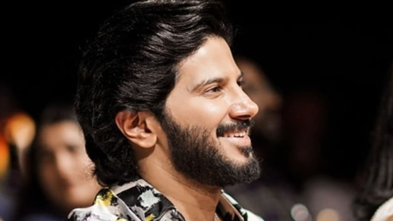 മലയാളത്തിലേക്ക് ദുല്ഖര് മടങ്ങിവരുന്നു: കൂട്ടിന് യുവ സൂപ്പര് ഹിറ്റ് സംവിധായകന് മലയാളത്തിലേക്ക് ദുല്ഖര് മടങ്ങിവരുന്നു: കൂട്ടിന് യുവ സൂപ്പര് ഹിറ്റ് സംവിധായകന്
