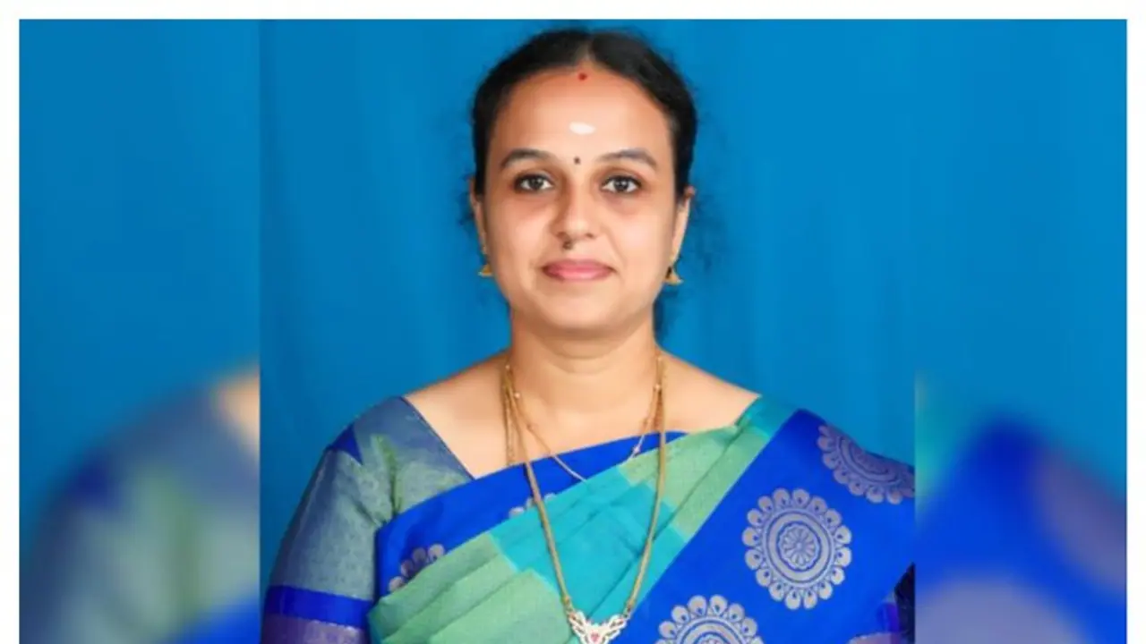 காஞ்சிபுரம் மேயர் மீதான நம்பிக்கை இல்லா தீர்மானம் ரத்து; பதவியை காப்பாற்றிக் கொண்ட மகாலட்சுமி காஞ்சிபுரம் மேயர் மீதான நம்பிக்கை இல்லா தீர்மானம் ரத்து; பதவியை காப்பாற்றிக் கொண்ட மகாலட்சுமி