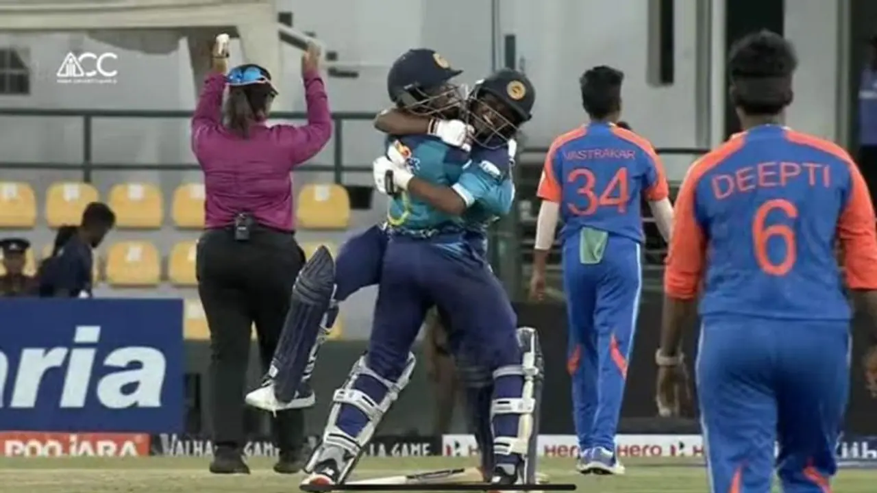 Sri Lanka thrash India by 8 wickets to clinch maiden Women’s T20 Asia Cup; WATCH winning moment Sri Lanka thrash India by 8 wickets to clinch maiden Women’s T20 Asia Cup; WATCH winning moment
