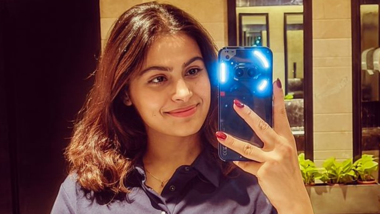 Manu Bhaker: ಯಾರ ಜೊತೆಗೆ ಒಂದು ದಿನ ಕಳೆಯೋಕೆ ಇಷ್ಟಪಡ್ತೀರಾ ಎಂದು ಕೇಳಿದ್ದಕ್ಕೆ ಮನು ಭಾಕರ್ ನಾಚಿಕೆಯಿಂದ ಹೇಳಿದ ಹೆಸರು...