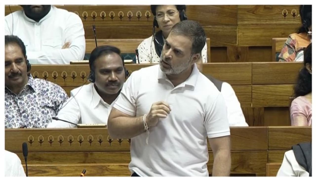 'പ്രധാനമന്ത്രിയെ മറ്റ് മന്ത്രിമാർക്ക് ഭയമാണ്, ഈ ഭയം വകുപ്പുകളുടെ പ്രവർത്തനത്തെ ബാധിക്കുന്നു': രാഹുൽ ഗാന്ധി 'പ്രധാനമന്ത്രിയെ മറ്റ് മന്ത്രിമാർക്ക് ഭയമാണ്, ഈ ഭയം വകുപ്പുകളുടെ പ്രവർത്തനത്തെ ബാധിക്കുന്നു': രാഹുൽ ഗാന്ധി