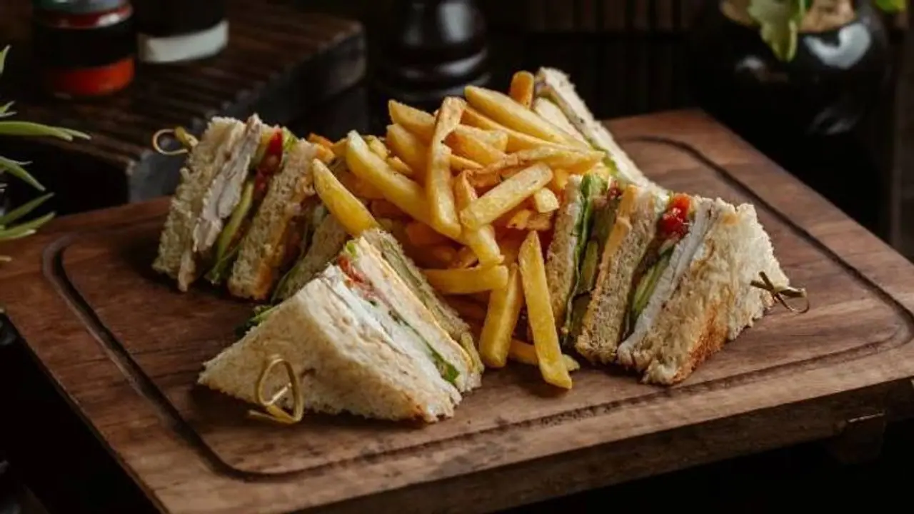 Ujjain man finds dead cockroach in Paneer Tikka Sandwich, triggers food safety raid Ujjain man finds dead cockroach in Paneer Tikka Sandwich, triggers food safety raid