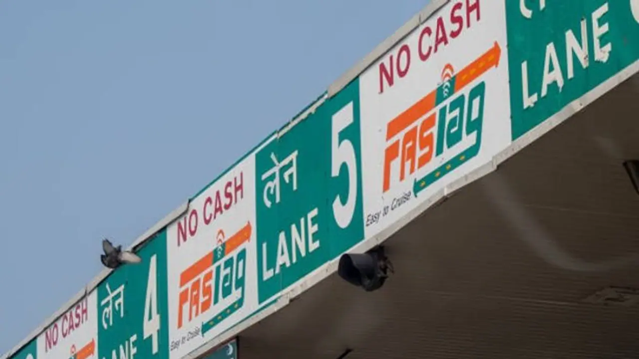 Centre clarifies satellite tolling won't replace FASTag from May