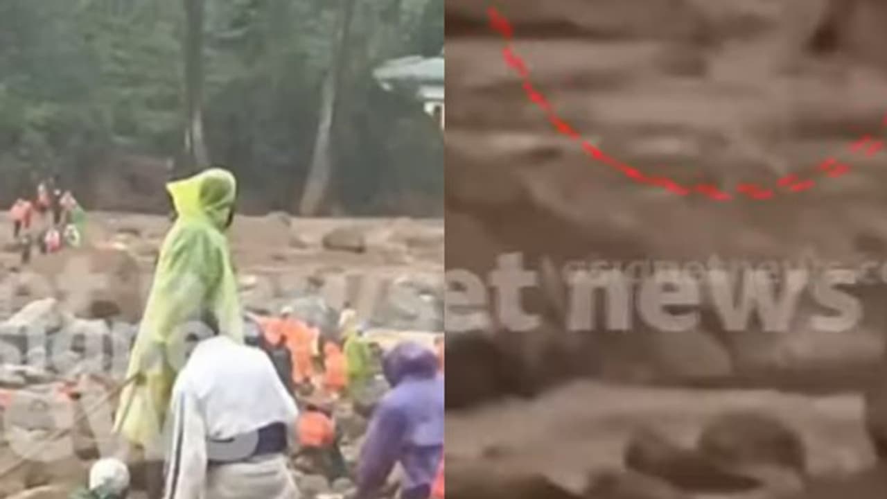 മണ്ണിൽ പുതഞ്ഞയാളെ സാഹസികമായി രക്ഷപ്പെടുത്തി ആശുപത്രിയിലേക്ക് മാറ്റുന്നു