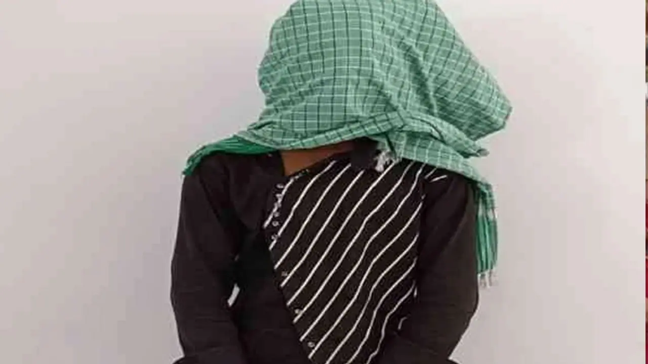 ಪ್ರಿಯಕರನಿಗೆ ಮೂತ್ರ ಕುಡಿಸಿ ಕೊಂದ್ಳು... ಜೀವಕ್ಕಿಂತ ಹೆಚ್ಚು ಪ್ರೀತಿಸುತ್ತಿದ್ದ ಗೆಳತಿ ಇಷ್ಟು ಕ್ರೂರಿ ಆಗಿದ್ದೇಕೆ? ಪ್ರಿಯಕರನಿಗೆ ಮೂತ್ರ ಕುಡಿಸಿ ಕೊಂದ್ಳು... ಜೀವಕ್ಕಿಂತ ಹೆಚ್ಚು ಪ್ರೀತಿಸುತ್ತಿದ್ದ ಗೆಳತಿ ಇಷ್ಟು ಕ್ರೂರಿ ಆಗಿದ್ದೇಕೆ?