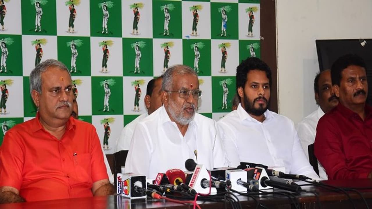 ಪಾದಯಾತ್ರೆ ಮುಂದೂಡಲು ಬಿಜೆಪಿಗೆ ಜೆಡಿಎಸ್‌ ಮನವಿ: ಎರಡೇ ದಿನದಲ್ಲಿ ನಿಲುವು ಬದಲಾಗಿದ್ದೇಕೆ?