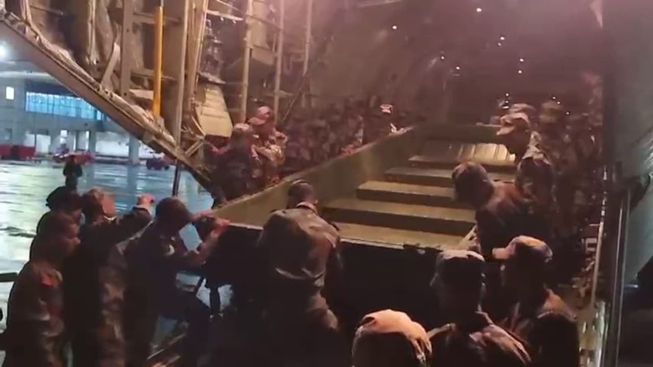 ബെയിലി പാലവുമായി സൈനിക വിമാനം കണ്ണൂരിലെത്തും; 17 ട്രക്കുകളിലായി സാമഗ്രികൾ വയനാട്ടിൽ എത്തിക്കും