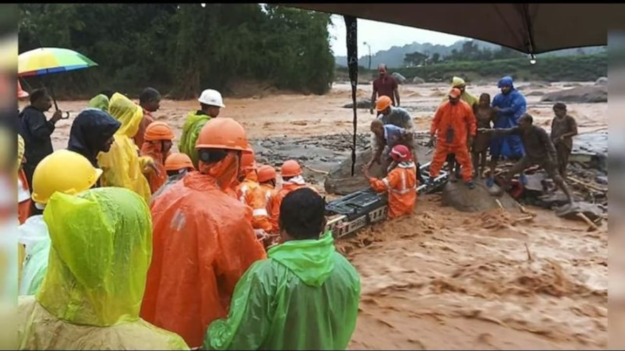 अब तक लैंडस्लाईड में जा चुकी है 148 लोगों की जान अब तक लैंडस्लाईड में जा चुकी है 148 लोगों की जान