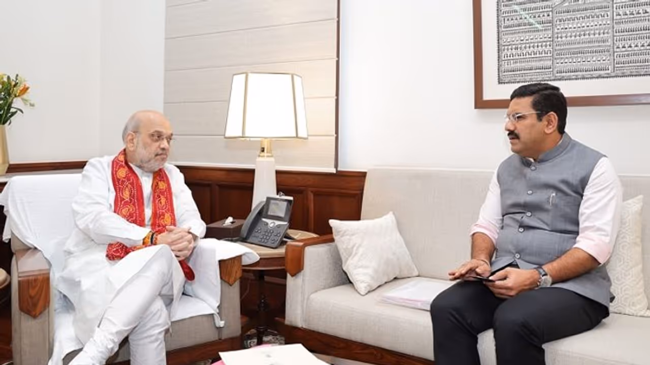 ಪಾದಯಾತ್ರೆ ವಿಚಾರದಲ್ಲಿ ಜೆಡಿಎಸ್ ಅಪಸ್ವರ: ಗೃಹ ಸಚಿವ ಅಮಿತ್ ಶಾ, ನಡ್ಡಾ ಭೇಟಿ ಮಾಡಿದ ವಿಜಯೇಂದ್ರ ಪಾದಯಾತ್ರೆ ವಿಚಾರದಲ್ಲಿ ಜೆಡಿಎಸ್ ಅಪಸ್ವರ: ಗೃಹ ಸಚಿವ ಅಮಿತ್ ಶಾ, ನಡ್ಡಾ ಭೇಟಿ ಮಾಡಿದ ವಿಜಯೇಂದ್ರ