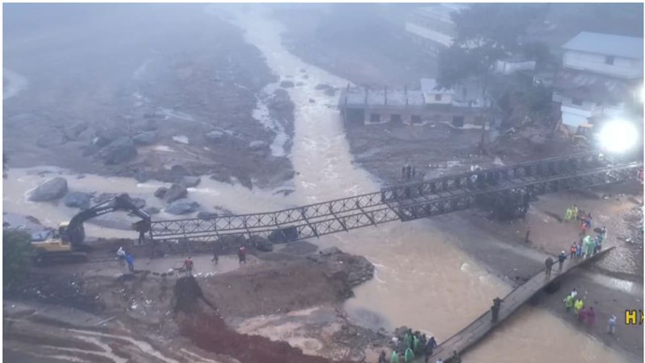 പ്രതീക്ഷയോടെ; ബെയ്ലി പാല നിർമാണം അവസാനഘട്ടത്തിൽ, ഉച്ചയ്ക്ക് ശേഷം പണി പൂർത്തീകരിക്കാൻ കഴിയും പ്രതീക്ഷയോടെ; ബെയ്ലി പാല നിർമാണം അവസാനഘട്ടത്തിൽ, ഉച്ചയ്ക്ക് ശേഷം പണി പൂർത്തീകരിക്കാൻ കഴിയും