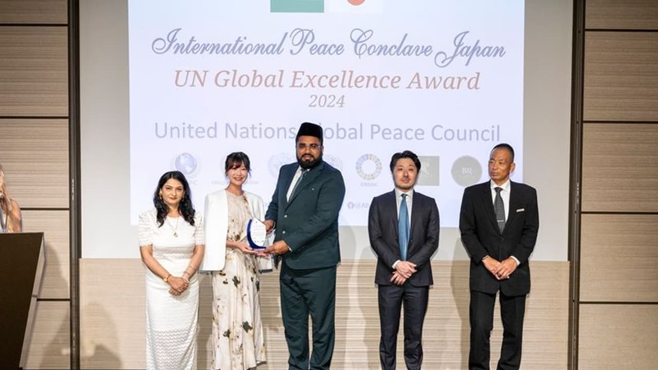 മുഹമ്മദ് മൻസൂർ അബ്ദുൽ സലാമിന് മികച്ച സംരംഭകനുള്ള പുരസ്കാരം മുഹമ്മദ് മൻസൂർ അബ്ദുൽ സലാമിന് മികച്ച സംരംഭകനുള്ള പുരസ്കാരം