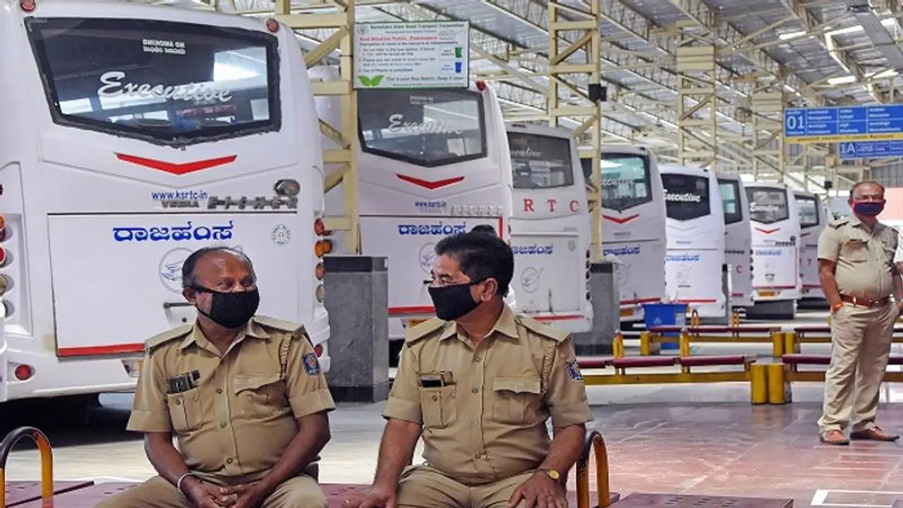 KSRTC: ಸಾರಿಗೆ ನಿಗಮಗಳ ಬೊಕ್ಕಸ ಖಾಲಿ, ಸಮವಸ್ತ್ರ ಕೊಡೋಕು ದುಡ್ಡಿಲ್ಲ! KSRTC: ಸಾರಿಗೆ ನಿಗಮಗಳ ಬೊಕ್ಕಸ ಖಾಲಿ, ಸಮವಸ್ತ್ರ ಕೊಡೋಕು ದುಡ್ಡಿಲ್ಲ!