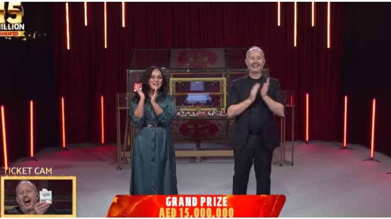 ഒരു വര്ഷമായി ടിക്കറ്റ് വാങ്ങുന്നു, വീട്ടിലിരുന്നപ്പോൾ അപ്രതീക്ഷിത ഫോൺ കോൾ; പ്രവാസിക്ക് 34 കോടിയുടെ സമ്മാനം ഒരു വര്ഷമായി ടിക്കറ്റ് വാങ്ങുന്നു, വീട്ടിലിരുന്നപ്പോൾ അപ്രതീക്ഷിത ഫോൺ കോൾ; പ്രവാസിക്ക് 34 കോടിയുടെ സമ്മാനം