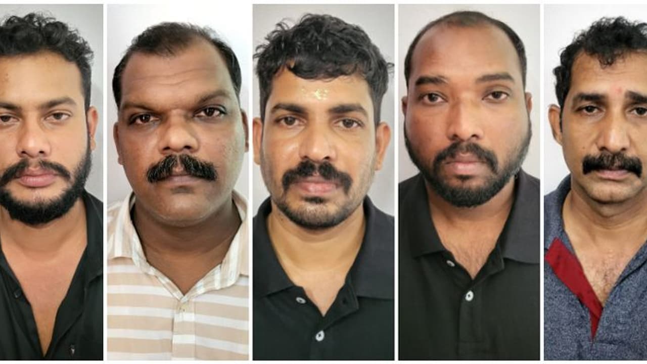 ആ സിസിടിവി ദ്യശ്യങ്ങള് കണ്ടതിന് പിന്നാലെ മുംബൈ പൊലീസിനെ ഞെട്ടിച്ച് ചാലക്കുടി പൊലീസ്, പുലരും മുന്നേ അറസ്റ്റ് ആ സിസിടിവി ദ്യശ്യങ്ങള് കണ്ടതിന് പിന്നാലെ മുംബൈ പൊലീസിനെ ഞെട്ടിച്ച് ചാലക്കുടി പൊലീസ്, പുലരും മുന്നേ അറസ്റ്റ്