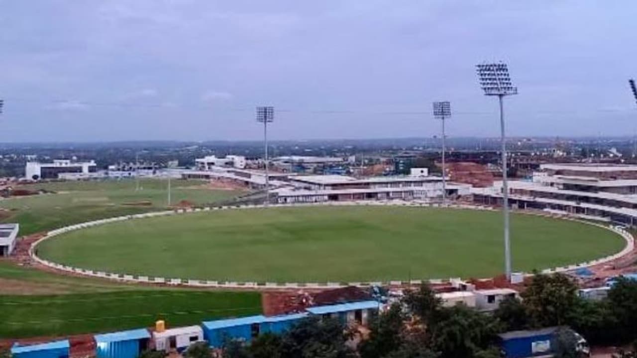 ಬೆಂಗ್ಳೂರಲ್ಲಿ ಬಿಸಿಸಿಐ ಉತ್ಕೃಷ್ಟತಾ ಕೇಂದ್ರ ಅನಾವರಣ; 80ಕ್ಕೂ ಹೆಚ್ಚು ಪಿಚ್ ಬಳಕೆಗೆ ರೆಡಿ