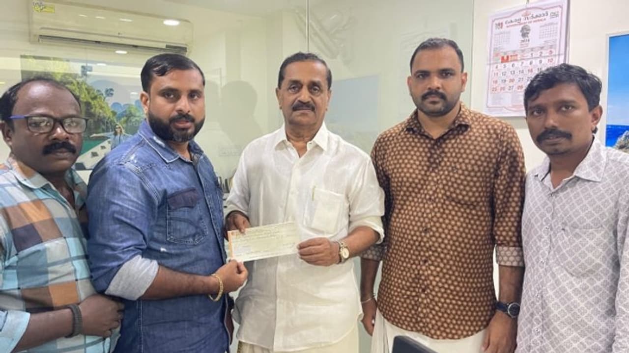 വയനാടിനായി ഒന്നേകാൽ ലക്ഷത്തിന്റെ സഹായമൊരുക്കി മോഹൻലാൽ ഫാൻസ് അസോസിയേഷൻ വയനാടിനായി ഒന്നേകാൽ ലക്ഷത്തിന്റെ സഹായമൊരുക്കി മോഹൻലാൽ ഫാൻസ് അസോസിയേഷൻ