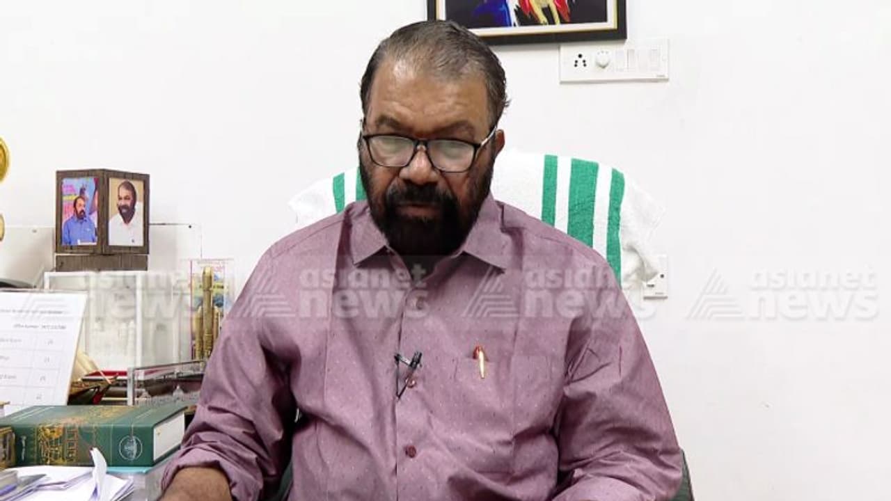 പരീക്ഷ തീരുന്ന ദിവസം സ്കൂളുകളിൽ സംഘർഷമുണ്ടാകുന്ന ആഘോഷങ്ങൾ വേണ്ട, ആവശ്യമെങ്കിൽ പൊലീസ് സാന്നിദ്ധ്യം ഉറപ്പാക്കണം പരീക്ഷ തീരുന്ന ദിവസം സ്കൂളുകളിൽ സംഘർഷമുണ്ടാകുന്ന ആഘോഷങ്ങൾ വേണ്ട, ആവശ്യമെങ്കിൽ പൊലീസ് സാന്നിദ്ധ്യം ഉറപ്പാക്കണം
