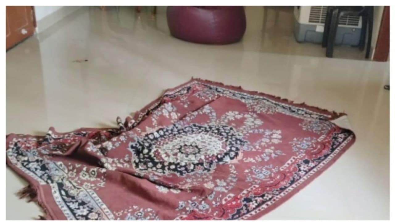 ഭാര്യയെയും 10 വയസുകാരനായ മകനെയും കുത്തി പരിക്കേൽപിച്ച് യുവാവ്; പരിക്കേറ്റവര്‍ ആശുപത്രിയില്‍