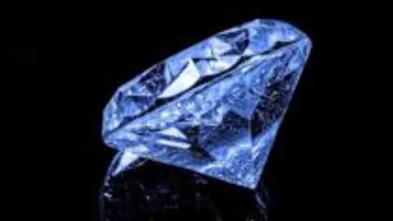 തൊഴിലാളികൾക്ക് 10 ദിവസത്തെ അവധി നൽകി വജ്ര നിർമ്മാണ കമ്പനി, കാരണം തൊഴിലാളികൾക്ക് 10 ദിവസത്തെ അവധി നൽകി വജ്ര നിർമ്മാണ കമ്പനി, കാരണം