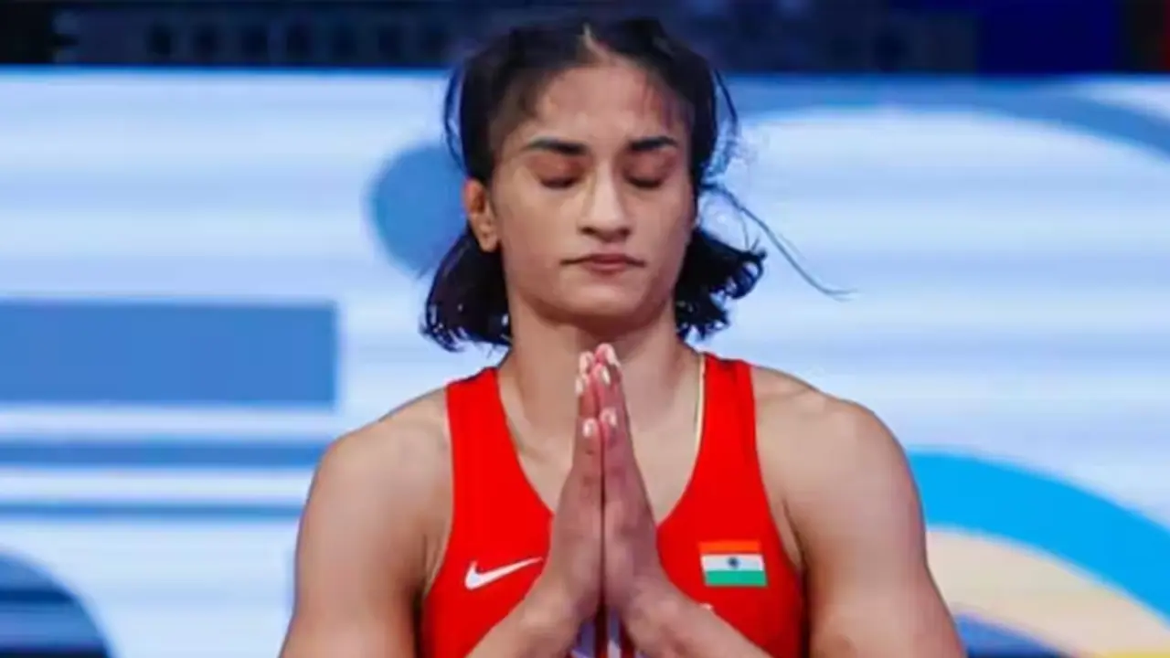 Vinesh Phogat: ஷாக்கிங் நியூஸ்! மல்யுத்தத்திற்கு குட் பை!ஓய்வை அறிவித்தார் வினேஷ் போகத்! ரசிகர்கள் அதிர்ச்சி! Vinesh Phogat: ஷாக்கிங் நியூஸ்! மல்யுத்தத்திற்கு குட் பை!ஓய்வை அறிவித்தார் வினேஷ் போகத்! ரசிகர்கள் அதிர்ச்சி!