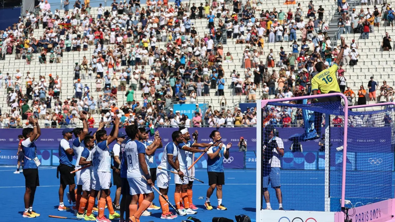 52 ஆண்டுகளுக்கு பிறகு ஹாக்கியில் வெண்கலப் பதக்கம் வென்ற இந்தியா – ஒலிம்பிக்கில் இந்தியாவிற்கு 4ஆவது பதக்கம்!