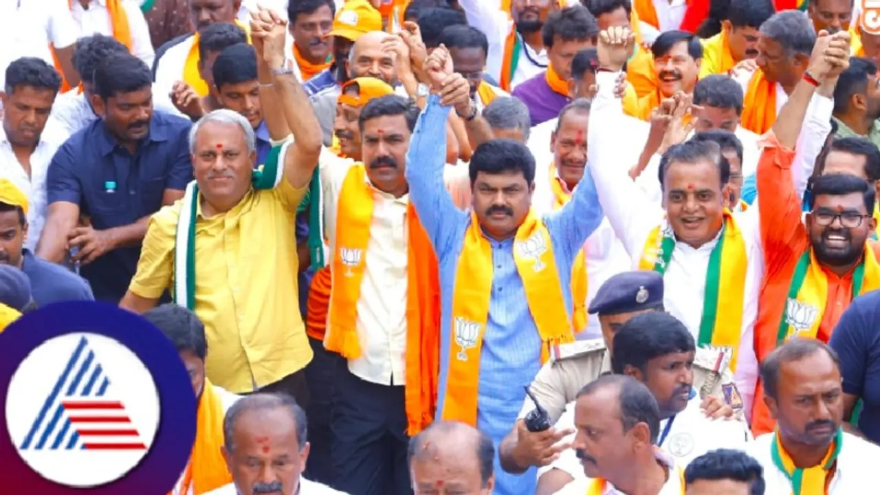 ಸಿದ್ದರಾಮಯ್ಯ ರಾಜೀನಾಮೆ ಕೊಡುವ ಅನಿವಾರ್ಯತೆ ಬರುತ್ತೆ; ನಾವು ಹೋರಾಟ ನಿಲ್ಲಿಸೊಲ್ಲ: ಸಂಸದ ಬಿವೈ ರಾಘವೇಂದ್ರ ವಾಗ್ದಾಳಿ ಸಿದ್ದರಾಮಯ್ಯ ರಾಜೀನಾಮೆ ಕೊಡುವ ಅನಿವಾರ್ಯತೆ ಬರುತ್ತೆ; ನಾವು ಹೋರಾಟ ನಿಲ್ಲಿಸೊಲ್ಲ: ಸಂಸದ ಬಿವೈ ರಾಘವೇಂದ್ರ ವಾಗ್ದಾಳಿ