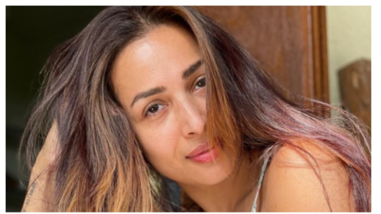 സ്കിൻ കെയർ ടിപ്സ് പങ്കുവച്ച് മലൈക അറോറ സ്കിൻ കെയർ ടിപ്സ് പങ്കുവച്ച് മലൈക അറോറ