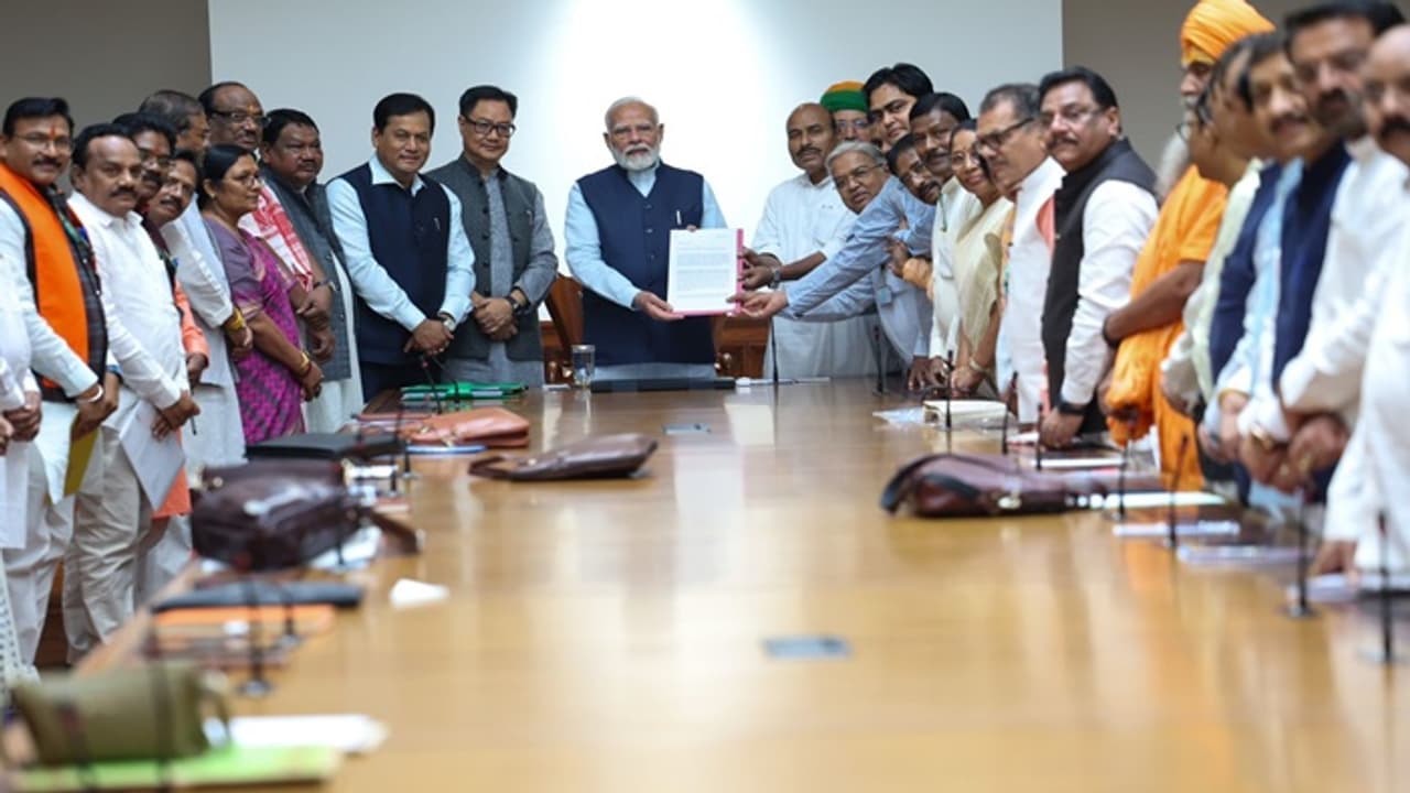 pm modi with sc st mp pm modi with sc st mp