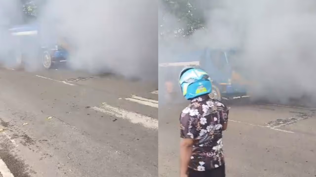 ഓടിക്കൊണ്ടിരുന്ന ടാങ്കർ ലോറിയിൽ നിന്ന് പുക ഉയർന്നു, നിര്ത്തിയപ്പോഴേക്കും തീ പടർന്നു; വൻ അപകടമൊഴിവായി ഓടിക്കൊണ്ടിരുന്ന ടാങ്കർ ലോറിയിൽ നിന്ന് പുക ഉയർന്നു, നിര്ത്തിയപ്പോഴേക്കും തീ പടർന്നു; വൻ അപകടമൊഴിവായി