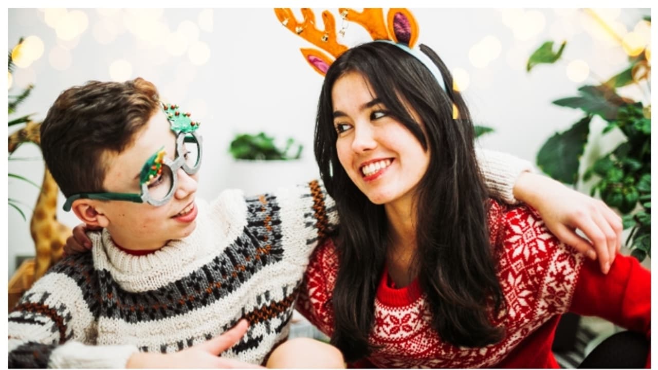 ഒന്നര ലക്ഷം കടം വാങ്ങി, പ്രായപൂർത്തിയാകാത്ത കാമുകിയുമായി കൗമാരക്കാരൻ ഒളിച്ചോടി, വിവാഹം; പിന്നാലെ ട്വിസ്റ്റ് ഒന്നര ലക്ഷം കടം വാങ്ങി, പ്രായപൂർത്തിയാകാത്ത കാമുകിയുമായി കൗമാരക്കാരൻ ഒളിച്ചോടി, വിവാഹം; പിന്നാലെ ട്വിസ്റ്റ്