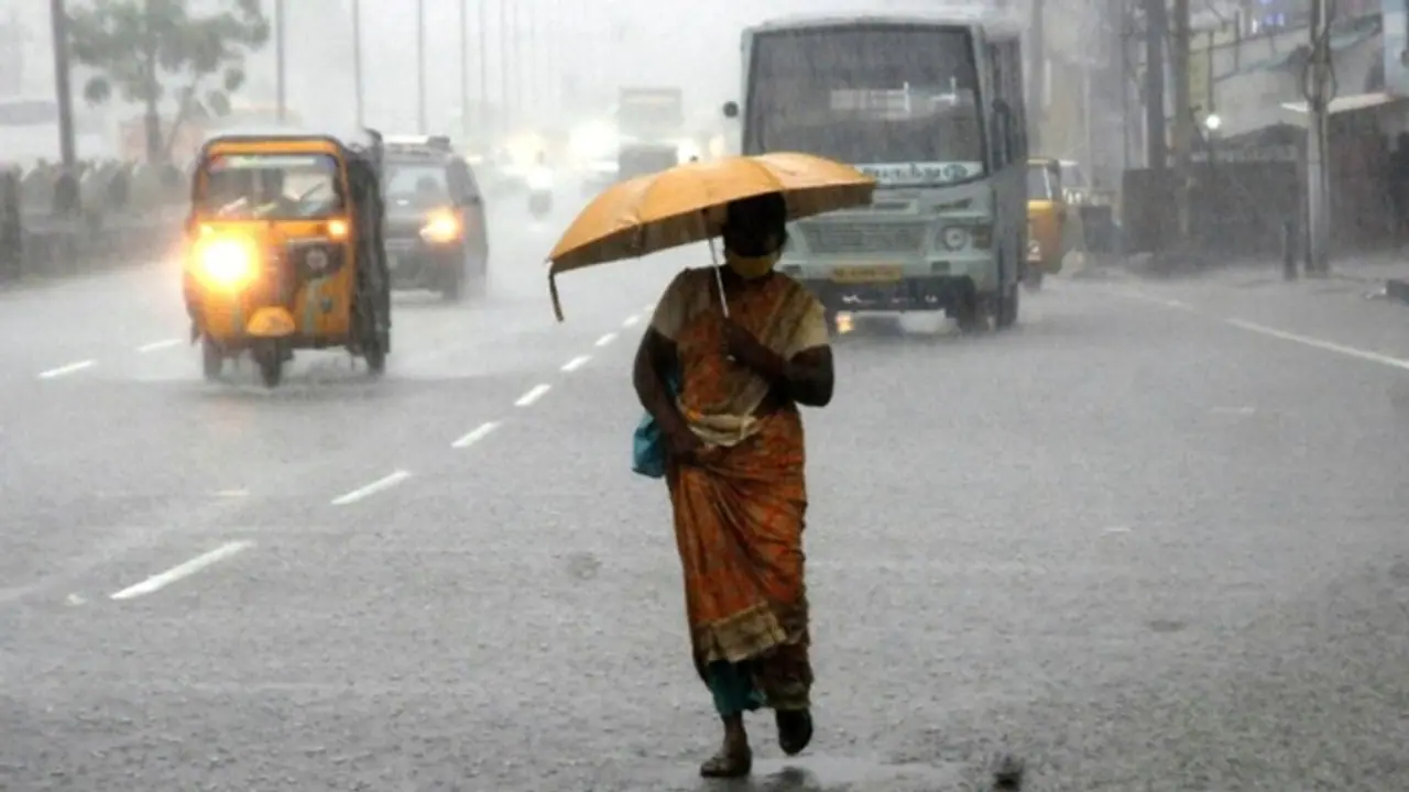 Weather update: Heavy rains lash parts of national capital; Check IMD alert for THESE areas Weather update: Heavy rains lash parts of national capital; Check IMD alert for THESE areas