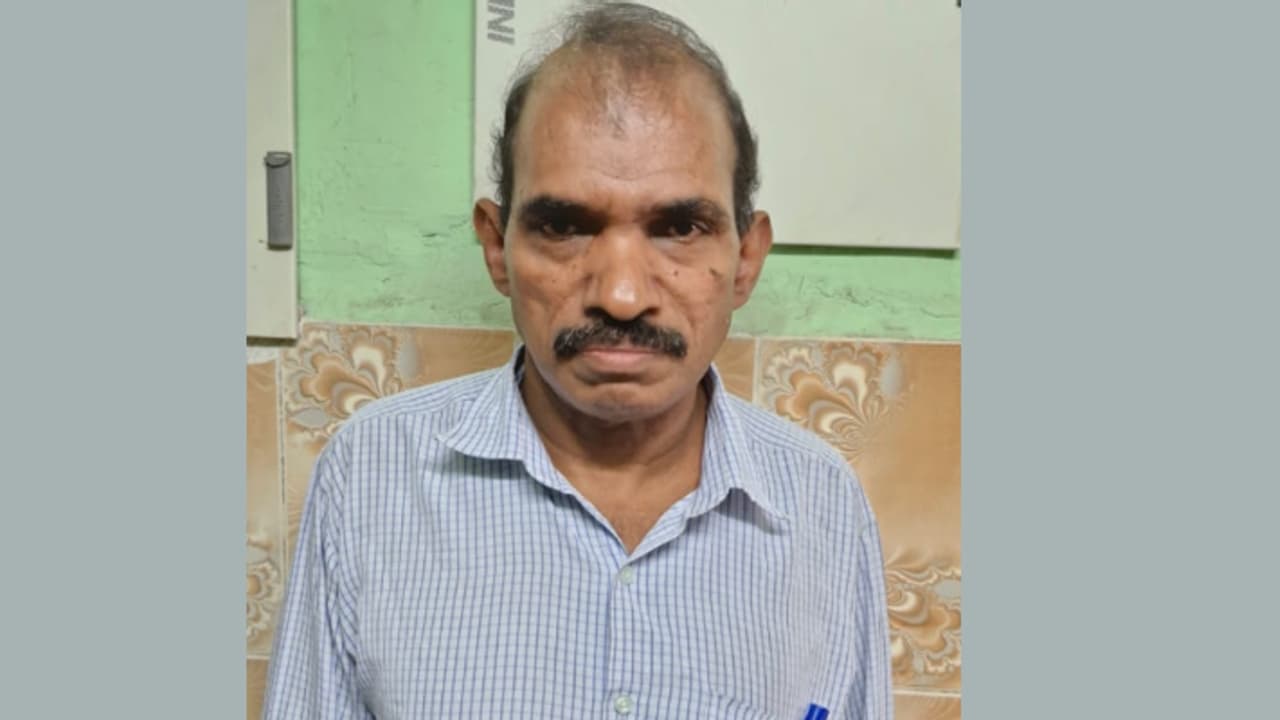 ബസ് യാത്രക്കിടയിൽ യുവതിയെ പീഡിപ്പിക്കാൻ ശ്രമം; 59 കാരൻ പിടിയിൽ ബസ് യാത്രക്കിടയിൽ യുവതിയെ പീഡിപ്പിക്കാൻ ശ്രമം; 59 കാരൻ പിടിയിൽ