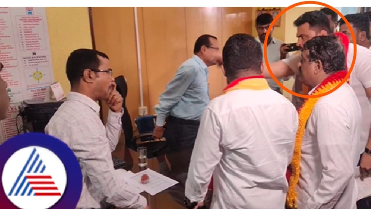 5 ರೂಪಾಯಿ ಚಿಲ್ಲರೆ ಜಗಳಕ್ಕೆ ಬಿಎಂಟಿಸಿ ಕಚೇರಿಗೆ ನುಗ್ಗಿದ ಕನ್ನಡ ಸಂಘಟನೆ ರೂಪೇಶ್ ರಾಜಣ್ಣ ಟೀಂ!