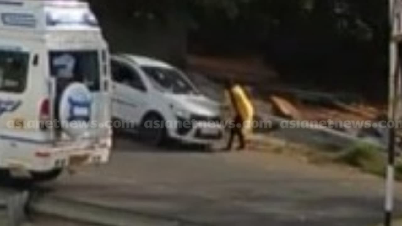 ചടയമംഗലത്ത് റോഡരികിലൂടെ നടന്നുപോയ യുവതിയെ അമിത വേഗത്തിലെത്തിയ കാർ ഇടിച്ചിട്ടു, യുവതിക്ക് ഗുരുതര പരിക്ക്