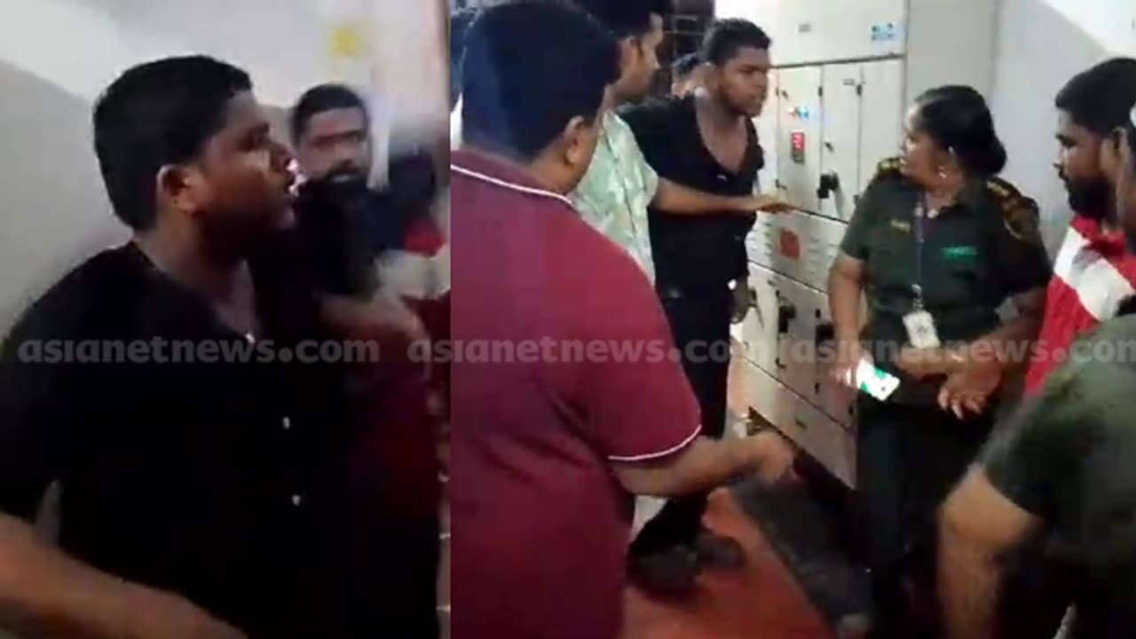 താമരശേരി താലൂക്ക് ആശുപത്രിയിൽ വനിതാ ജീവനക്കാരെ കൈയ്യേറ്റം ചെയ്ത് യുവാവ്; 2 പേർക്ക് പരിക്ക്, പൊലീസ് കേസെടുത്തു താമരശേരി താലൂക്ക് ആശുപത്രിയിൽ വനിതാ ജീവനക്കാരെ കൈയ്യേറ്റം ചെയ്ത് യുവാവ്; 2 പേർക്ക് പരിക്ക്, പൊലീസ് കേസെടുത്തു